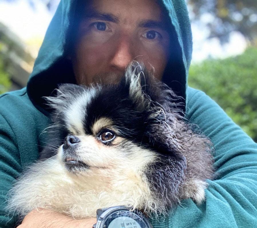 "El caso es que durante mucho tiempo cada uno ha andado por su lado haciendo cosas, y entonces nos dicen de que, supuestamente, le había puesto los cuernos a Galilea y había tenido un hijo fuera del matrimonio, muy chiquito el niño", aseguró sin mencionar fuentes.
<br>