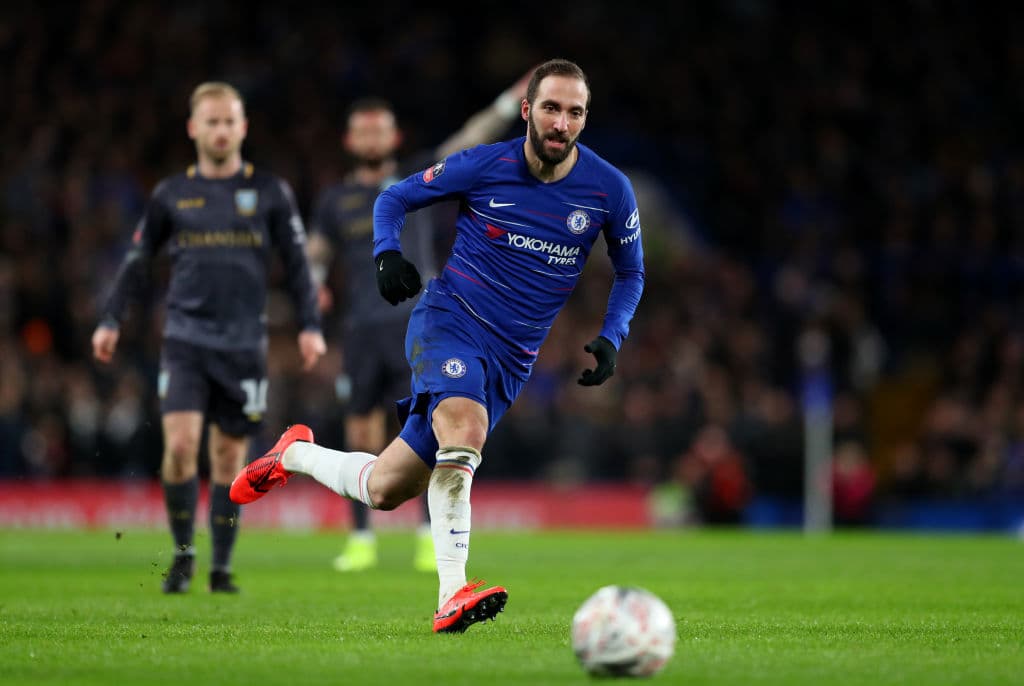 Frente al Chelsea de visitante el lunes 18 de febrero, el Manchester United buscará avanzar a los Cuartos de Final de la FA Cup. Gonzalo Higuaín (en la foto) buscará hacerle daño a los 'Red Devils'.