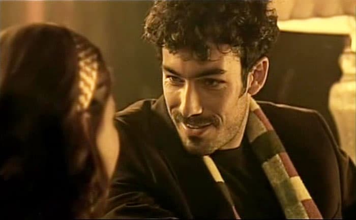 En la serie 'Terminales', Aarón fue el amigo de una mujer joven que se enfrentaba a una enfermedad terminal.