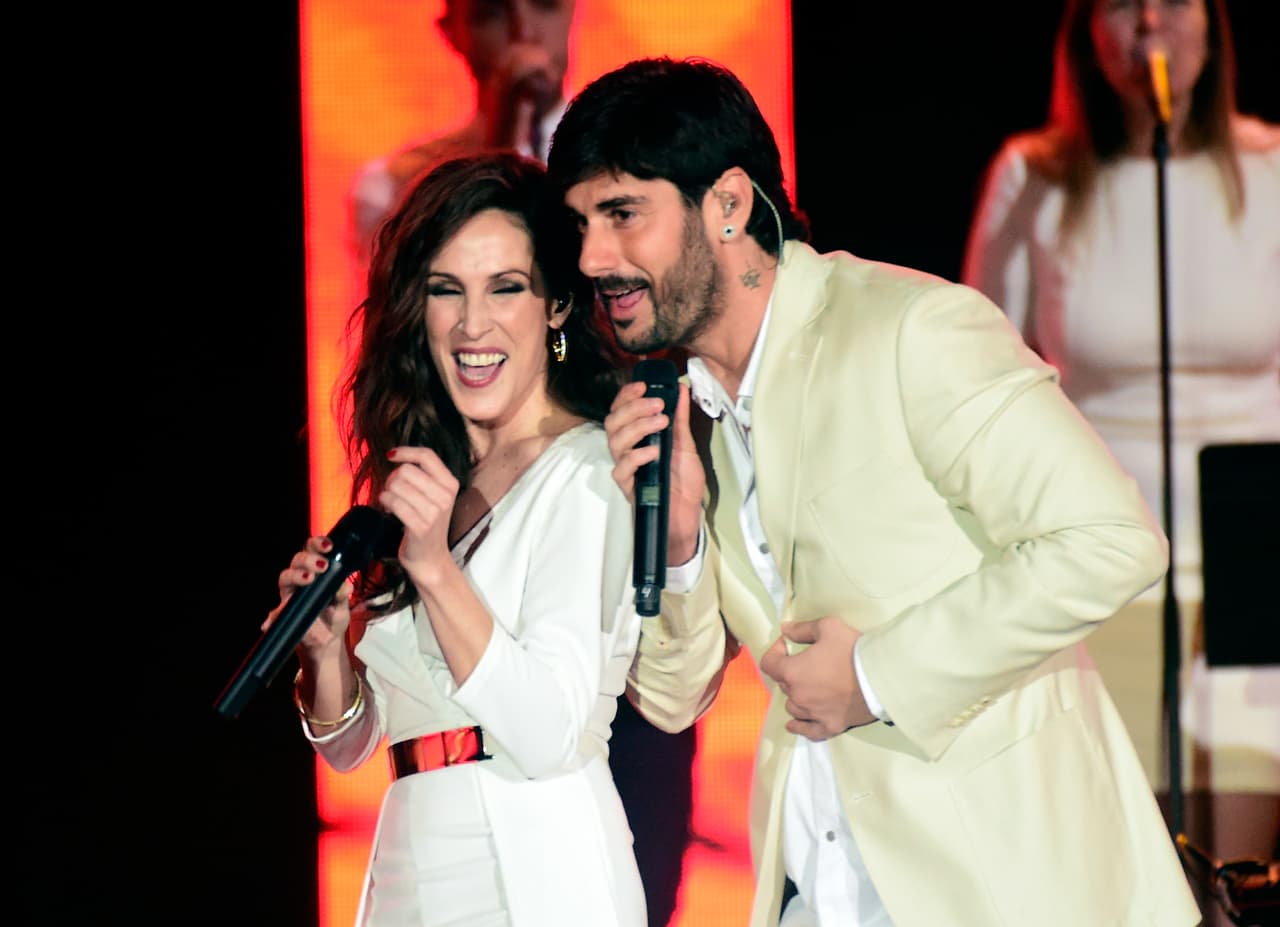 Una alfombra donde predominó la pureza del blanco, así estuvo la ceremonia de Persona del Año donde el homenajeado fue Roberto Carlos.