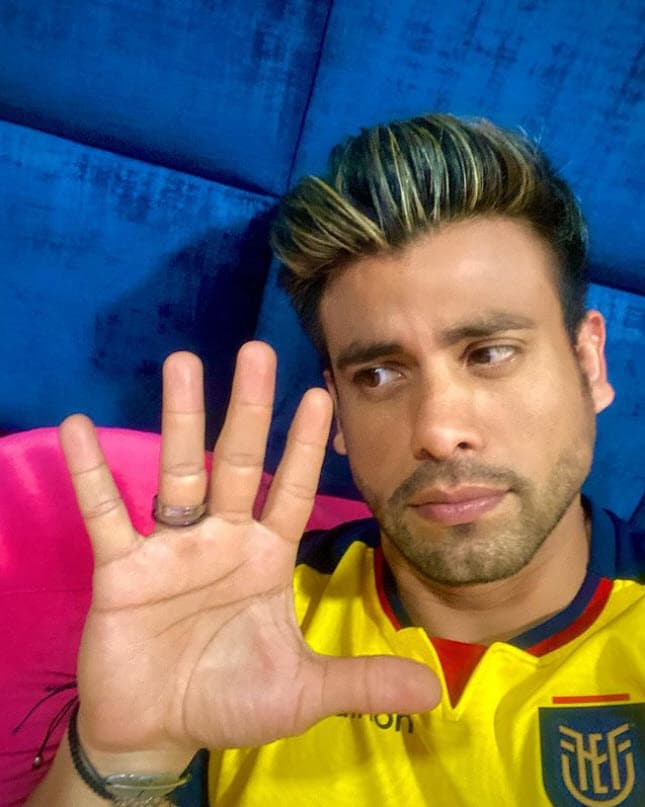 Aunque las investigaciones apenas comienzan su curso, se sabe que Efraín Ruales manifestó en junio de 2020, en un video de Facebook, que había recibido amenazas a través de una llamada telefónica, tras denunciar en redes sociales la corrupción de su país.