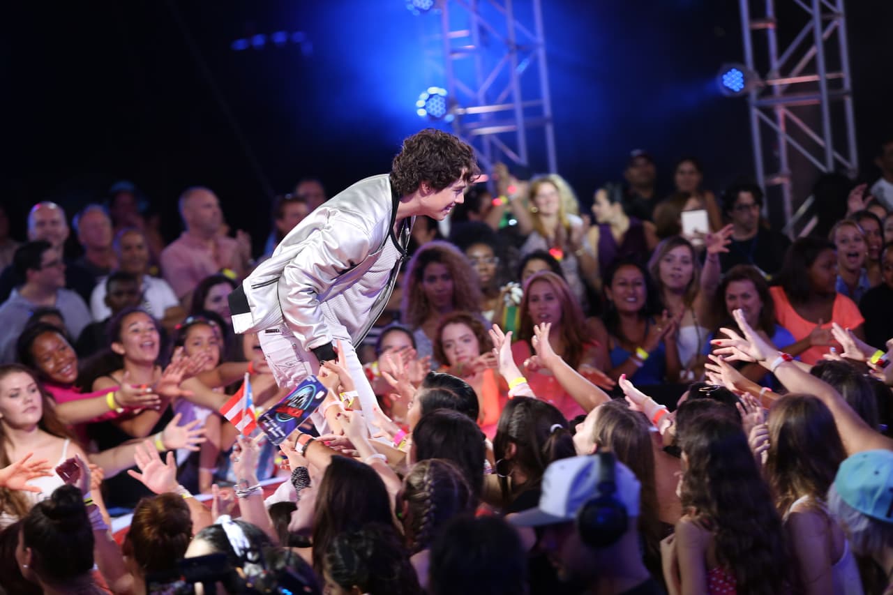 Fernando Allende es su padre, pero con esta audición Adan demostró que es hora de brillar con luz propia.