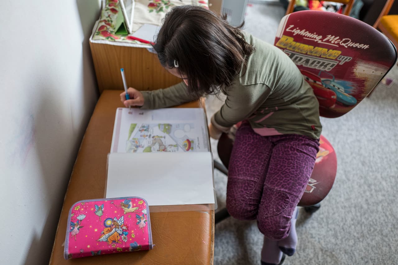 Padres de alumnos se declaran en 'huelga de tareas' en España