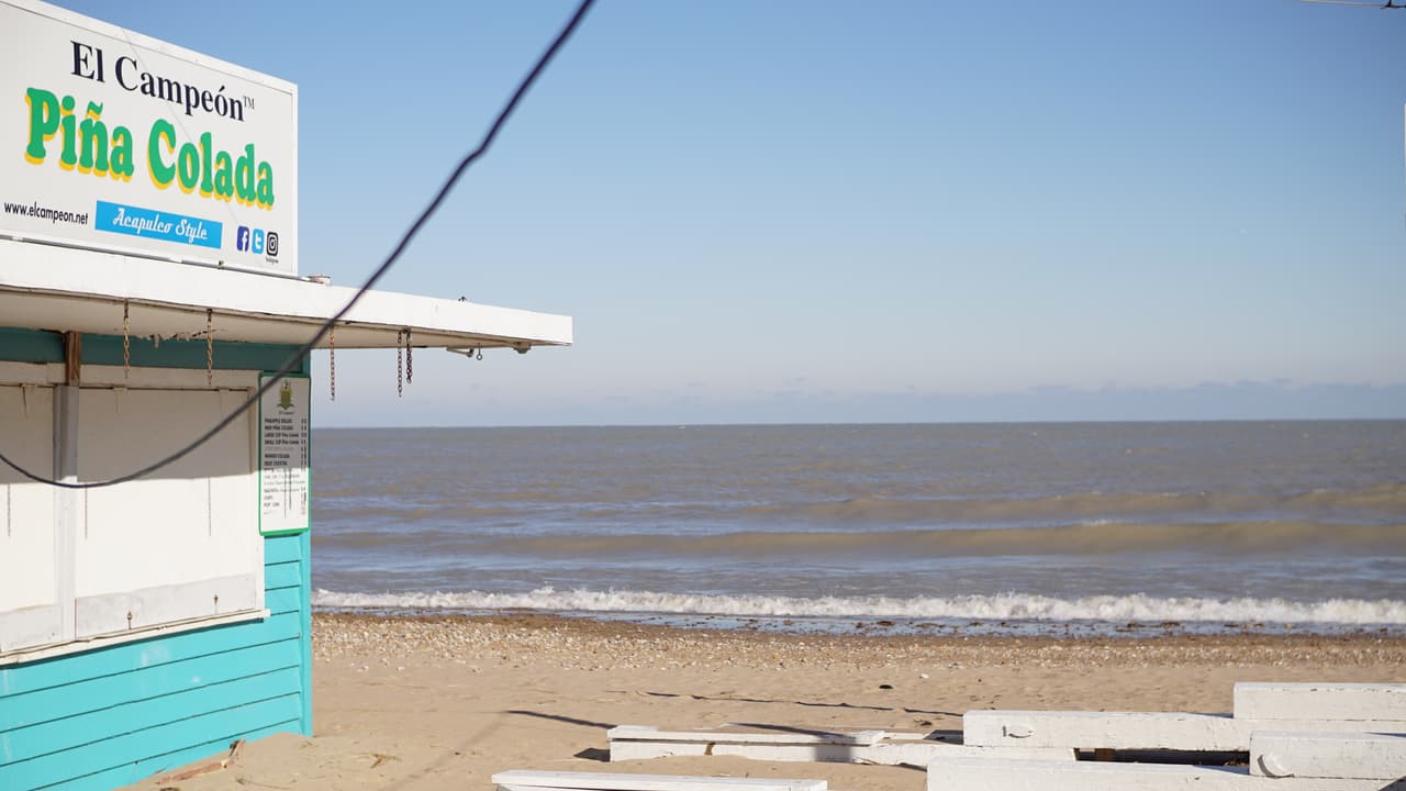 El proyecto para Rogers y Howard, que estiman finalizar a mediados de febrero, se lleva a cabo en conjunto con el Departamento de Transporte, el Distrito de Parques y el Cuerpo de Ingenieros del Ejército de los Estados Unidos.