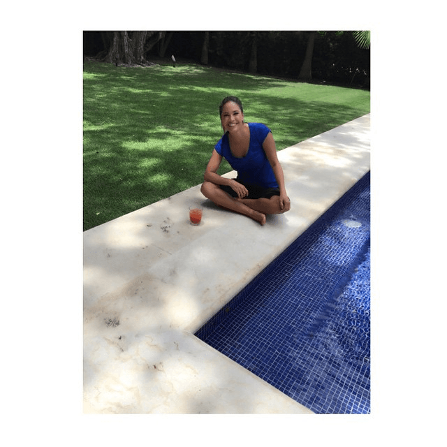 "Mi recompensa después de un día de trabajo pesado y de mucho calor! @Clamato #EchaleMas", comparte Karla.