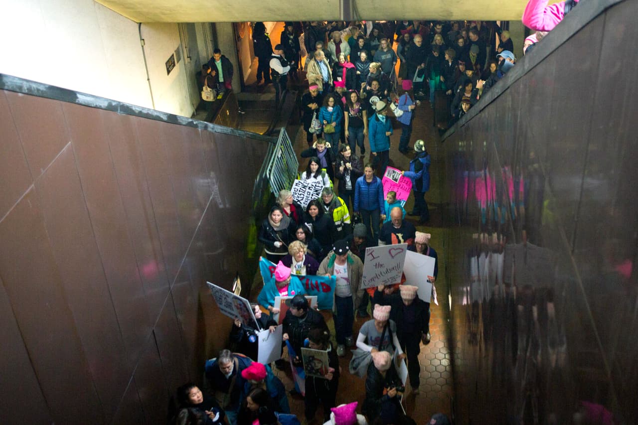 Manifestantes llegan a Union Station para la Marcha de Mujeres en Washington.
<br>
<br>Foto: GettyImages
