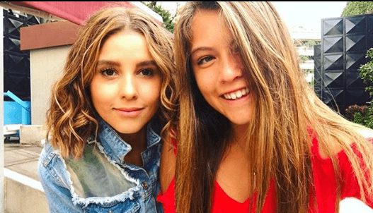 Tiene una bonita amistad con Paulina Goto, quien fuera su hermana mayor en 
<b>Mi Corazón es Tuyo</b>.