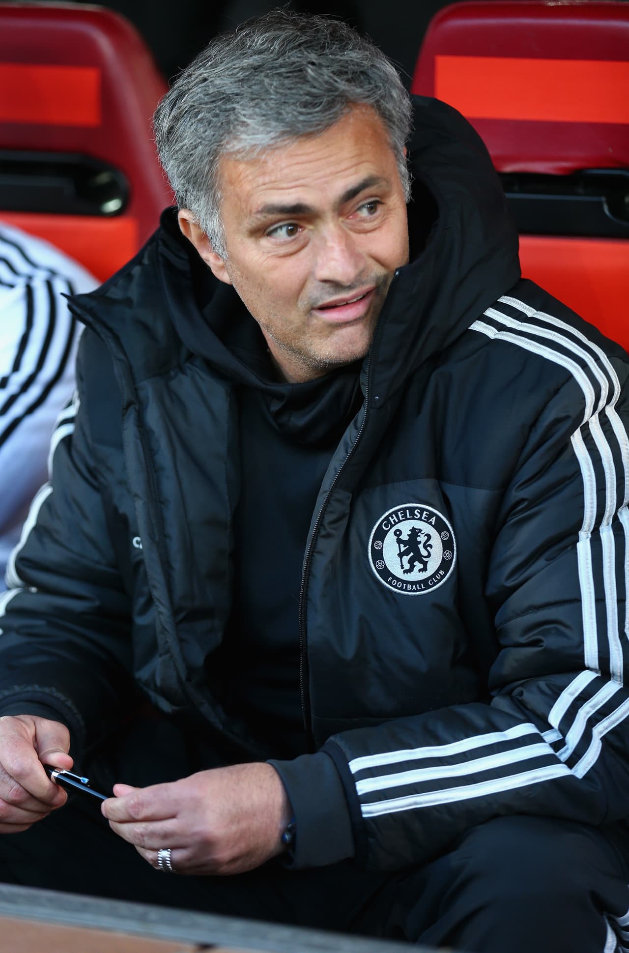 En agosto de este año, medios de Inglaterra destacaron que Mourinho rompió relaciones con Diego Costa, con el que está peleado aparentemente por su falta de compromiso y rendimiento en el ataque del Chelsea.