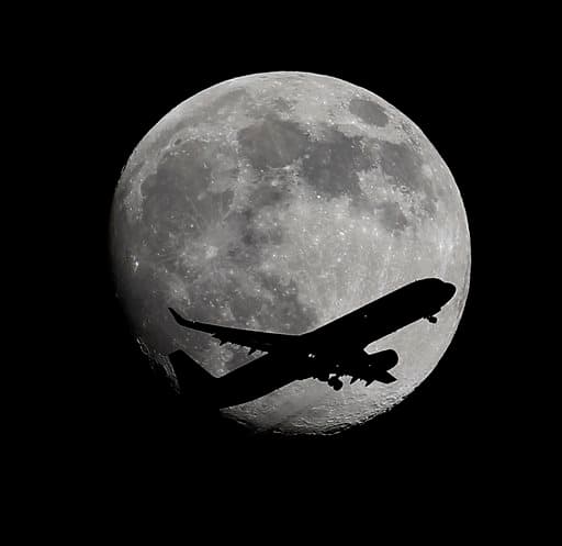 El efecto de tamaño y brillo especial de la luna de este lunes solo será visible en norteamérica.