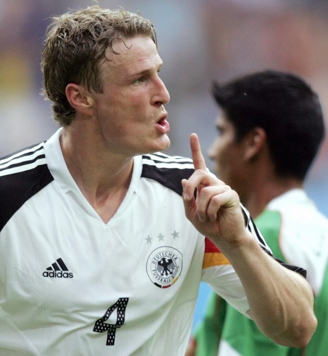 La historia volvería a cambiar al minuto 79 cuando Huth se encontró con un balón suelto en el área mexicana que mandó al fondo con un puntapié.