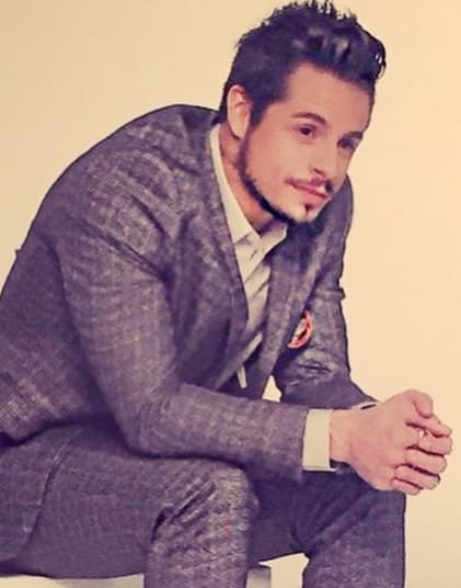 Para JLo, Casper es el hombre que la ayudó a salir de una complicada historia, refiriénsose a su pasado amoroso con Marc Anthony.