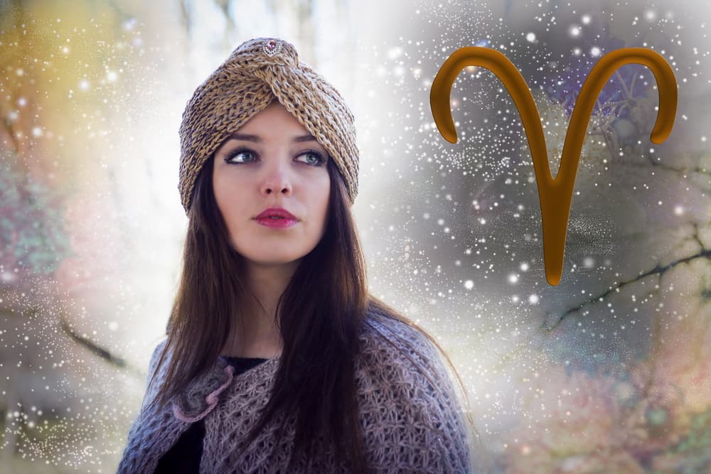 Aries es el primer signo del zodiaco donde se encuentran los 
<b>impulsos primordiales</b> de la vida, la fuerza impetuosa ansiosa por salir a la luz. Aries representa el
<b> comienzo de un desarrollo</b>, y no se preocupa por lo pasado, a veces ni siquiera por lo presente. De ahí la importancia que tiene este movimiento de dos planetas importantes al signo ariano.