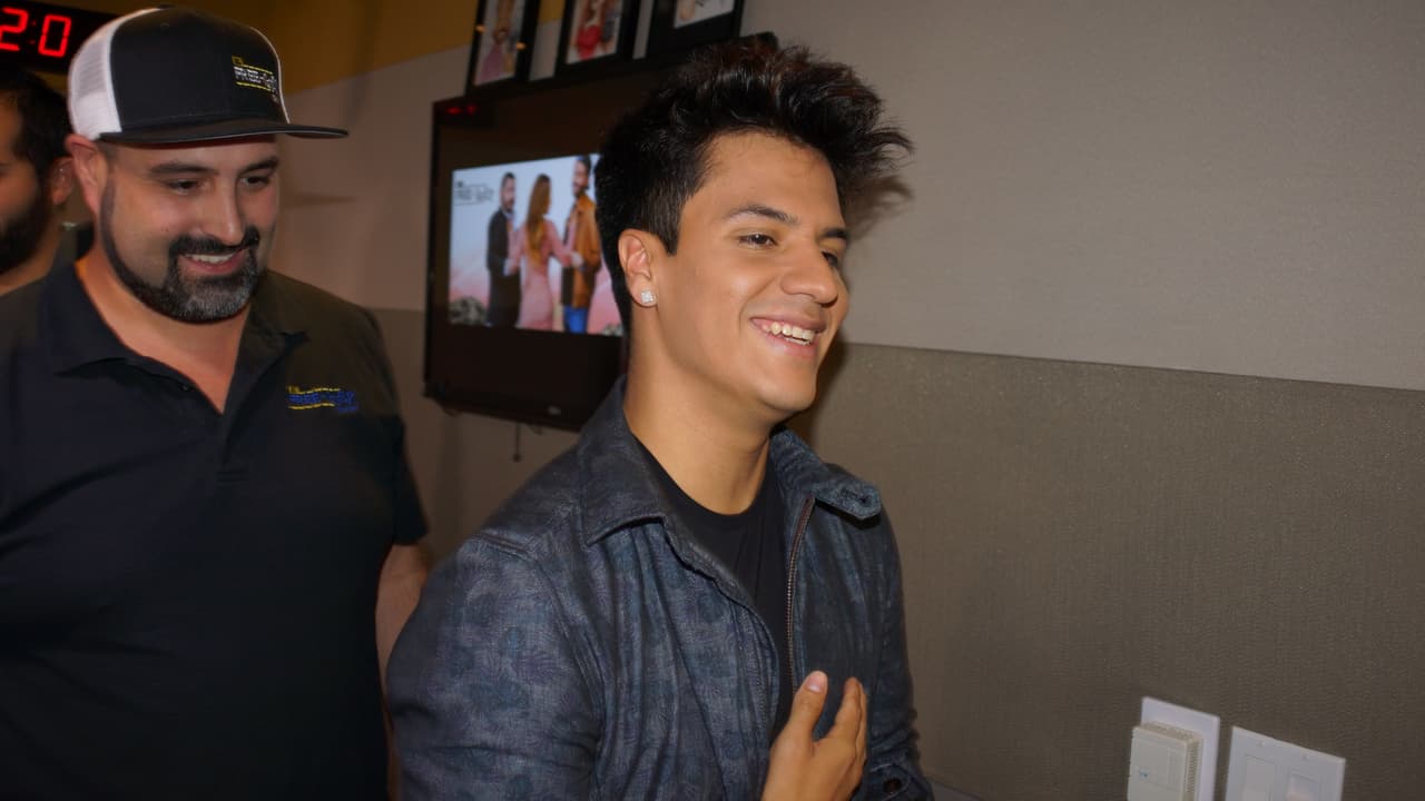 Luis Alberto Aguilera llegó al Free-guey show para hablar de su nuevo sencillo, 'Incertidumbre.'