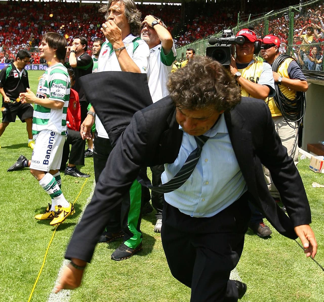 La rabia se apoderó del técnico de Santos, en medio de la tristeza e impotencia por la derrota.