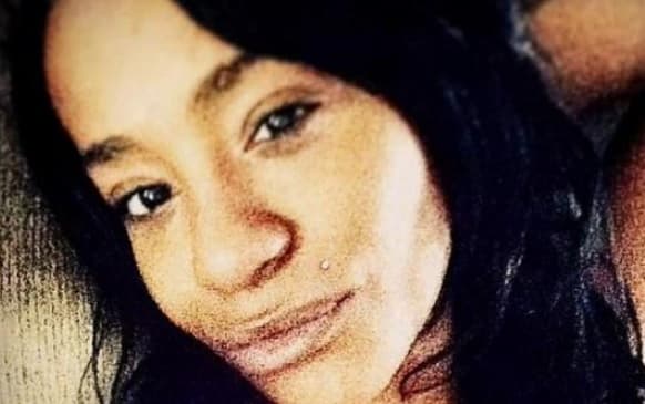 Por más que su familia le pidió que se alejara de él, ella no lo dejó.