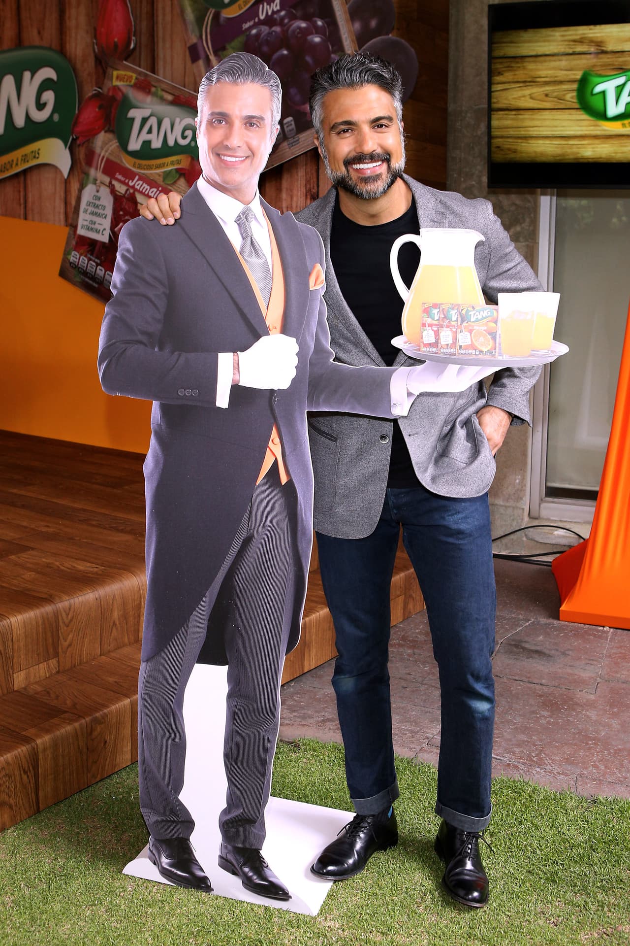 Por ejemplo, sus fans podrán ver algunos de los contratiempos que Camil padece en los distintos rubros de su carrera.