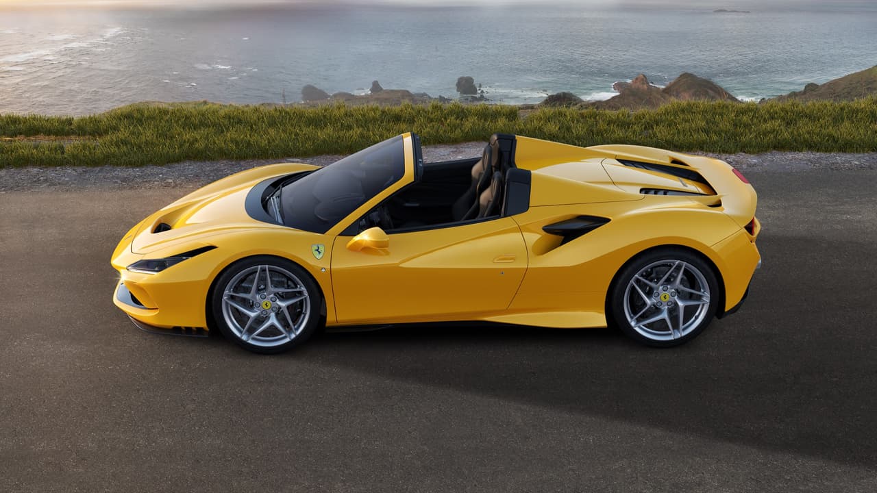 Por ser convertible, el F8 Spider gana 
<b>154 libras</b>, lo que influye levemente en su desempeño.