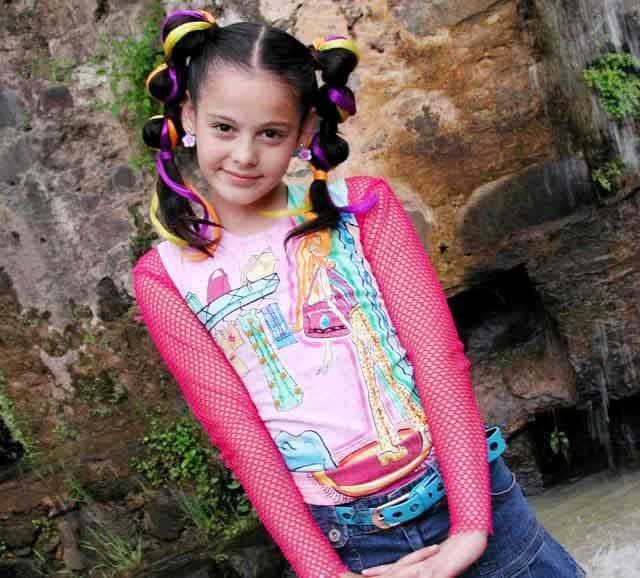 Además de los lindos mensajes que recibió, los fans la volvieron a cuestionar sobre si London desea ser actriz.