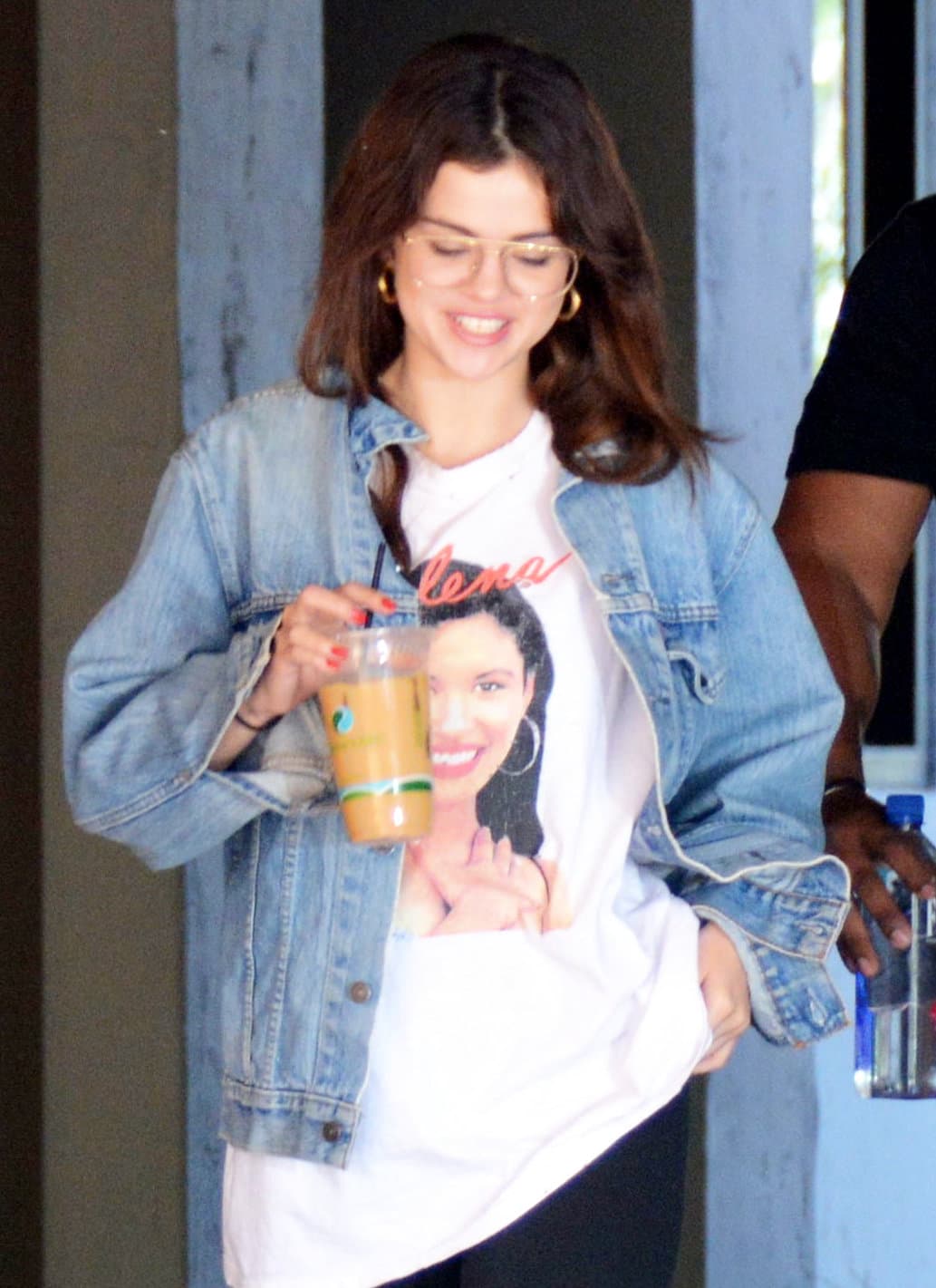 Más allá de estar agobiada con giras y nuevos proyectos, Selena Gómez parece ir dando un paso a la vez, enfocada en su recuperación total.