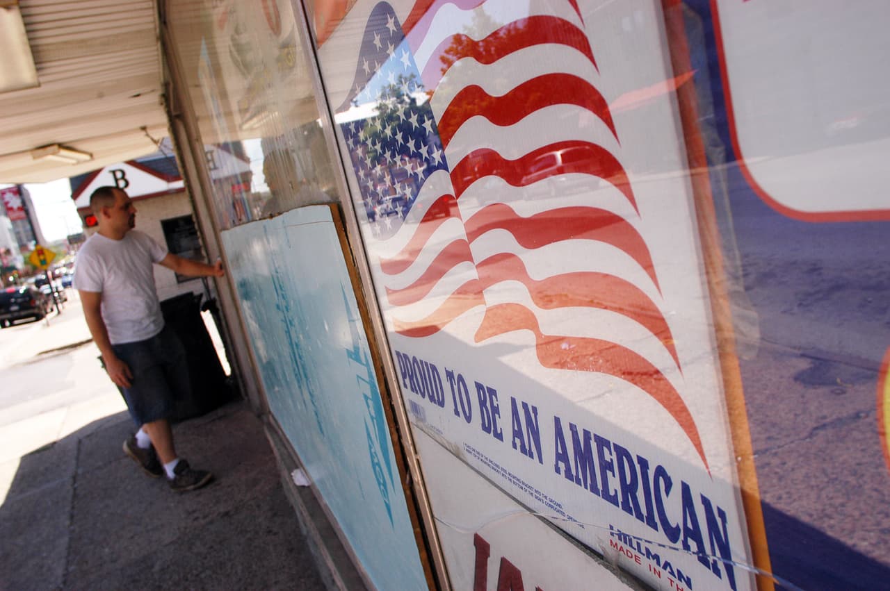 La importante población latina contrasta con las medidas antiinmigración que tomó la ciudad en el pasado, y la actual popularidad de Trump en la zona.