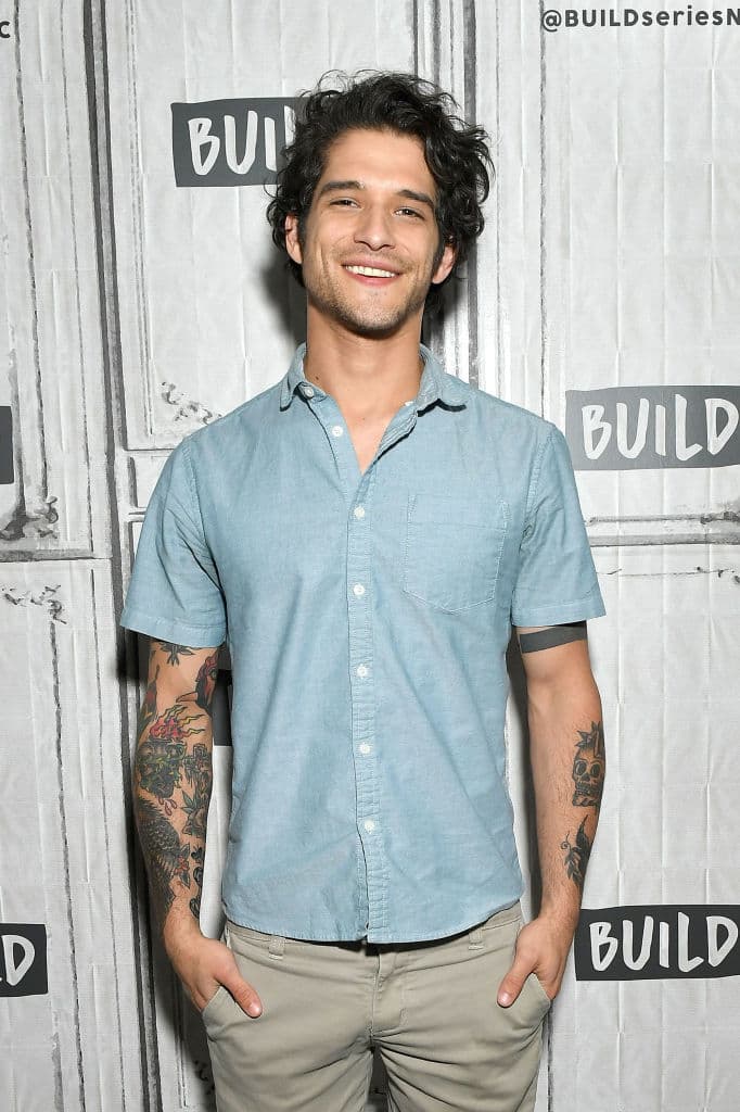 Pero no solo mujeres han buscado ingresos extras en esta plataforma, también lo hacen los hombres y entre los famosos que se dejan ver sin censura está Tyler Posey, actor de la serie ‘Teen wolf’.
