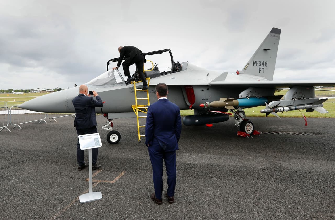 Avión de combate M346 producido por Leonardo Aeroespace