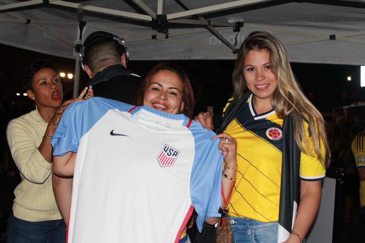 El orgullo colombiano dijo presente en el Shchuetzen Park en North Bergen para apoyar la selección colombiana en la Copa América Centenario.