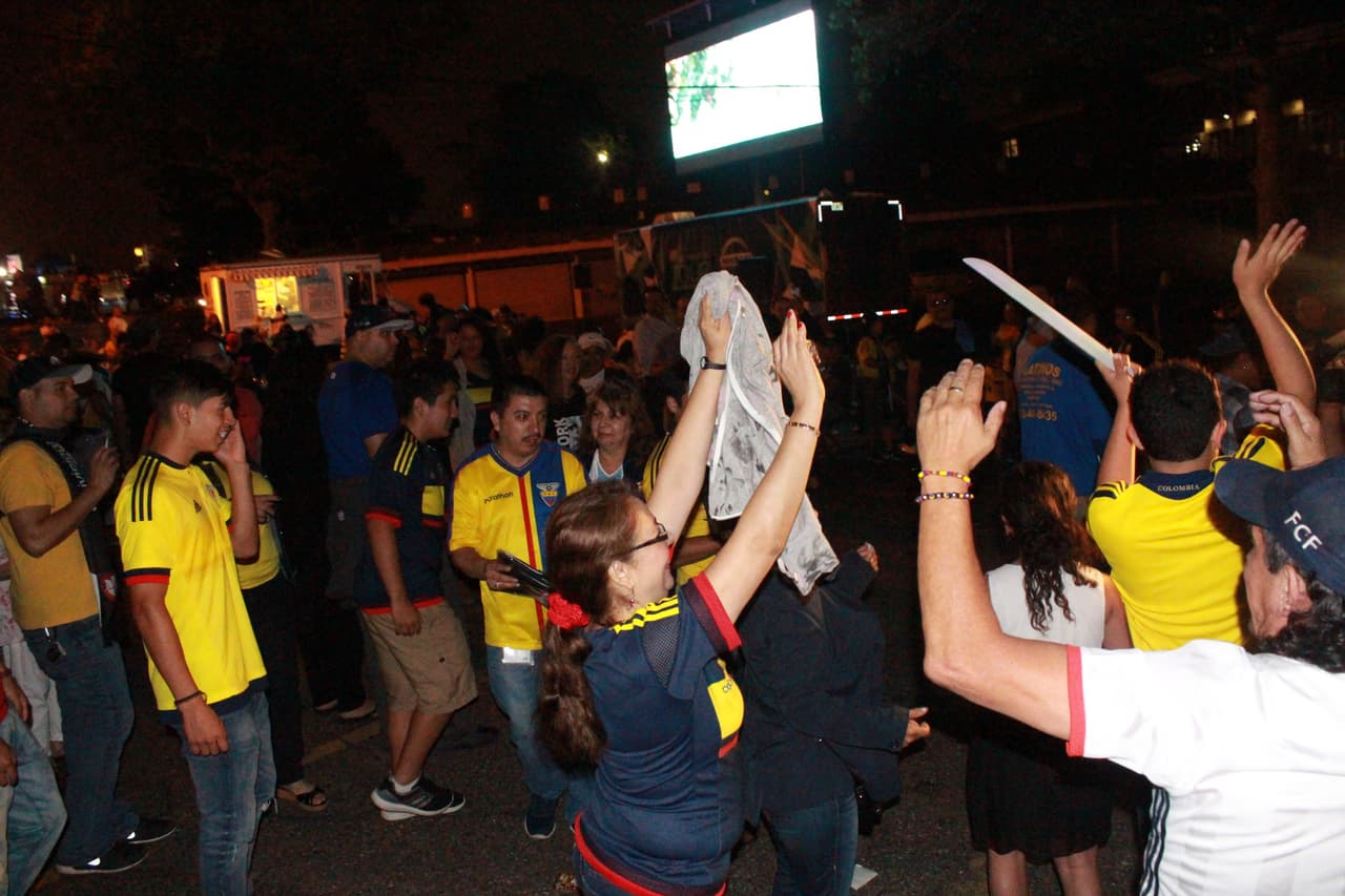 El orgullo colombiano dijo presente en el Shchuetzen Park en North Bergen para apoyar la selección colombiana en la Copa América Centenario.