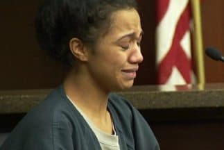 Myzell Armstrong lanzó aceite caliente a una rival por una disputa en redes sociales. (Imagen de Twitter)