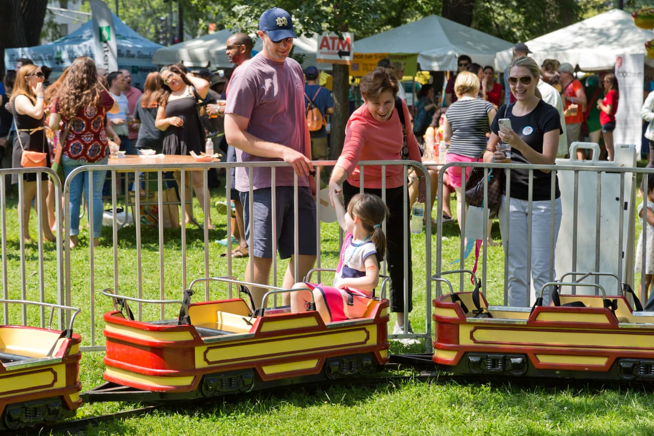 También habrá música a cargo de bandas locales como 97 Nine, The Flat Cats y La Guitarra azul. El evento es para toda la familia.