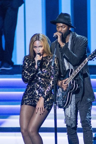 Una vez más Beyoncé logra robarse el show. Lo cierto es que la minifalda le sienta a la perfección.