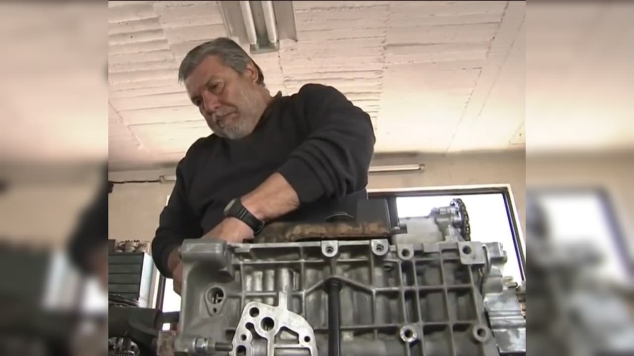 El mexicano que convirtió su taller mecánico en un albergue que ha dado asilo a 35,000 indocumentados