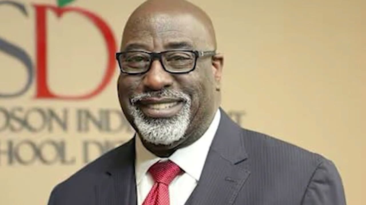 Judson ISD despide a su superintendente Milton “Rob” Fields tras investigación interna