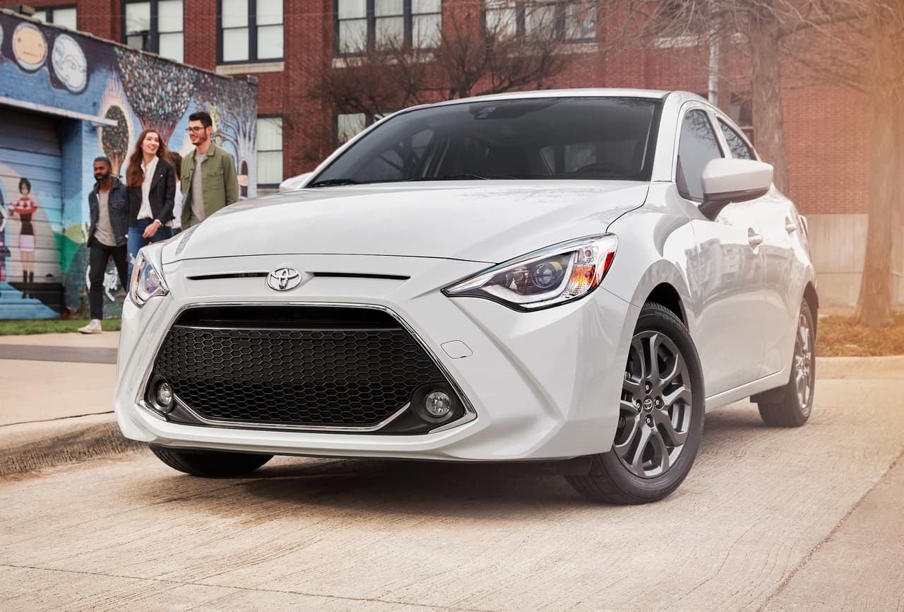 <h3 class="cms-H3-H3"><b>4 - Toyota Yaris</b></h3>
<br>
<br>
<b>Tiempo promedio que pasa en los concesionarios antes de venderse:</b> 44.8 días.