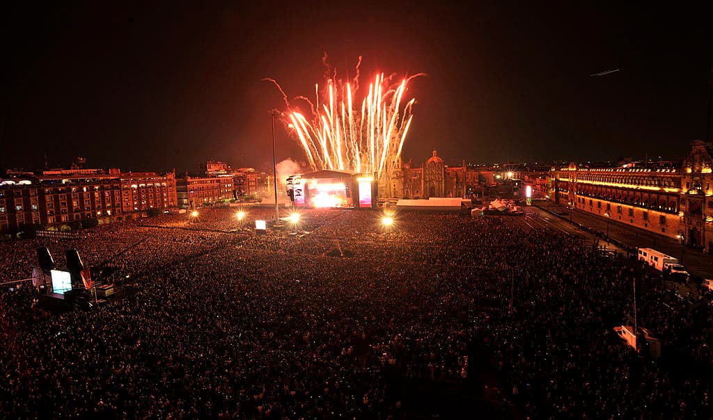 Imagen de achivo del 10 de mayo de 2012 del concierto del ex Beatle, Paul McCartney en el Zócaloó de la Ciudad de México.