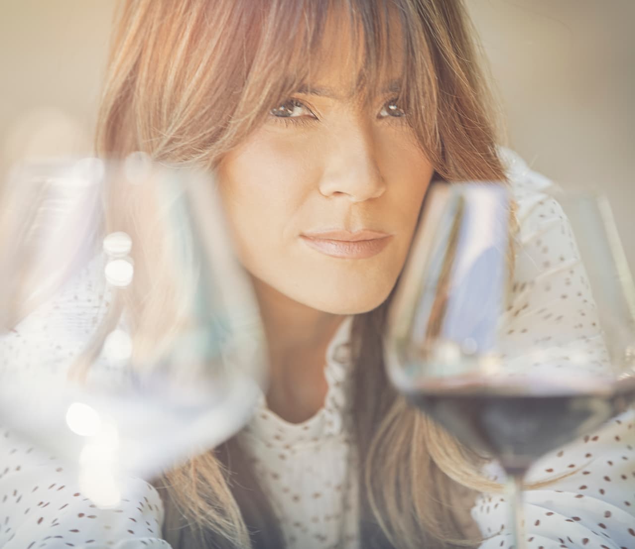 En el año 2004 participó en el reality show Objetivo Fama, pero una noche regresando del programa y al volante de su auto, Kany se quedó dormida y tuvo un accidente automovilístico severo que la dejó fuera del concurso.