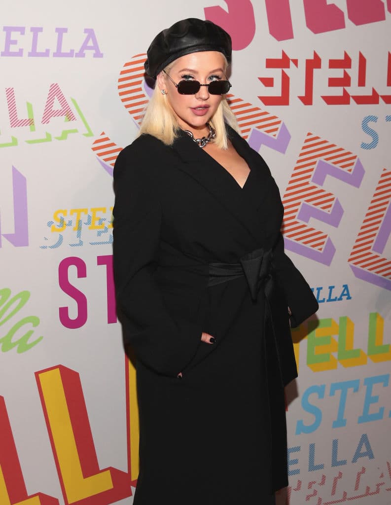 <b>Christina Aguilera y su padre</b>
<br>Inclusive, en un documental, su madre contó que un día encontró a su hija sangrando en la cara y fue cuando decidió llevarla a vivir con su abuela.
