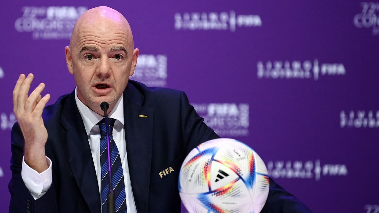 Infantino: "FIFA no ha propuesto el Mundial bienal; es viable"