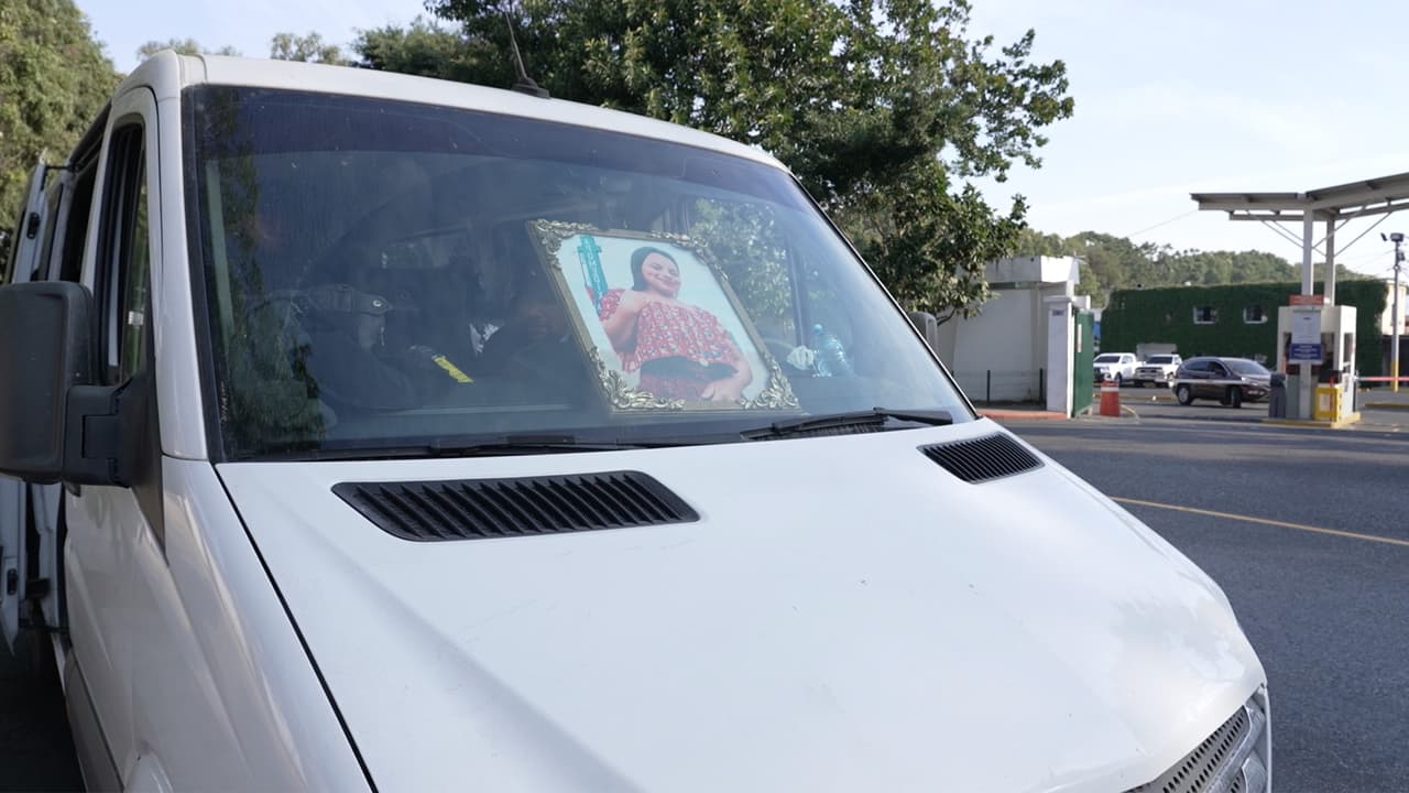 Luego de gestionar la repatriación, Reyna Cristina regresó a Guatemala, donde finalmente descansarán sus restos.