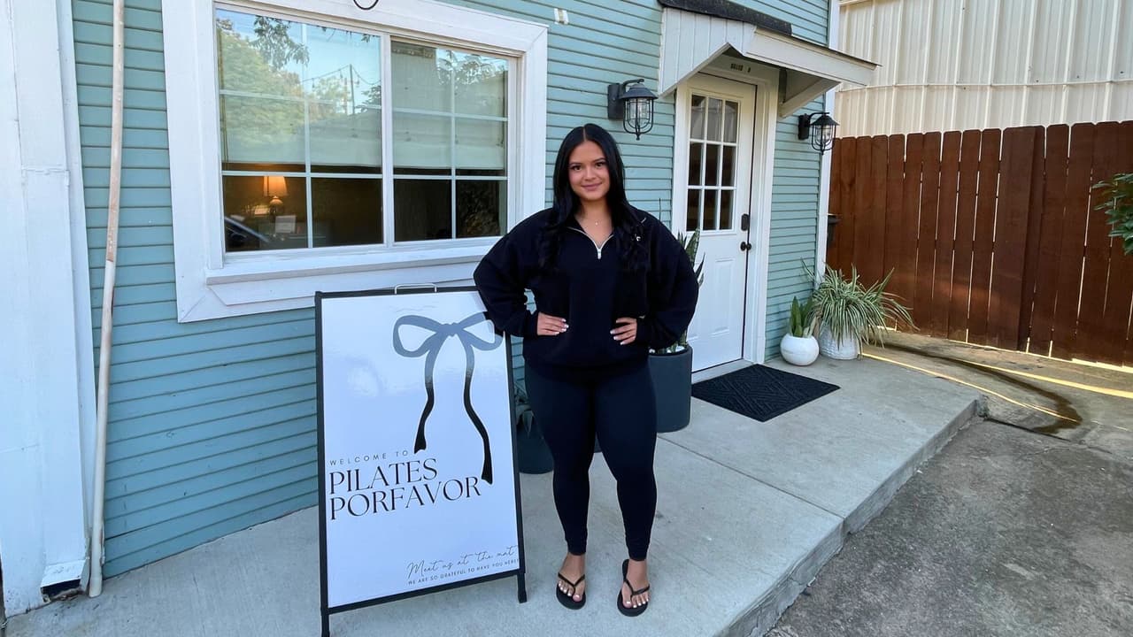 Pilates, Por Favor: El estudio de pilates enfocado en hispanas en el norte de Texas. El local se ubica cerca del centro de Garland.