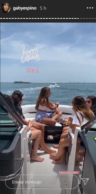 La actriz venezolana compartió un video en sus historias de Instagram donde se ve a su hija disfrutando de un paseo en bote.
<br>