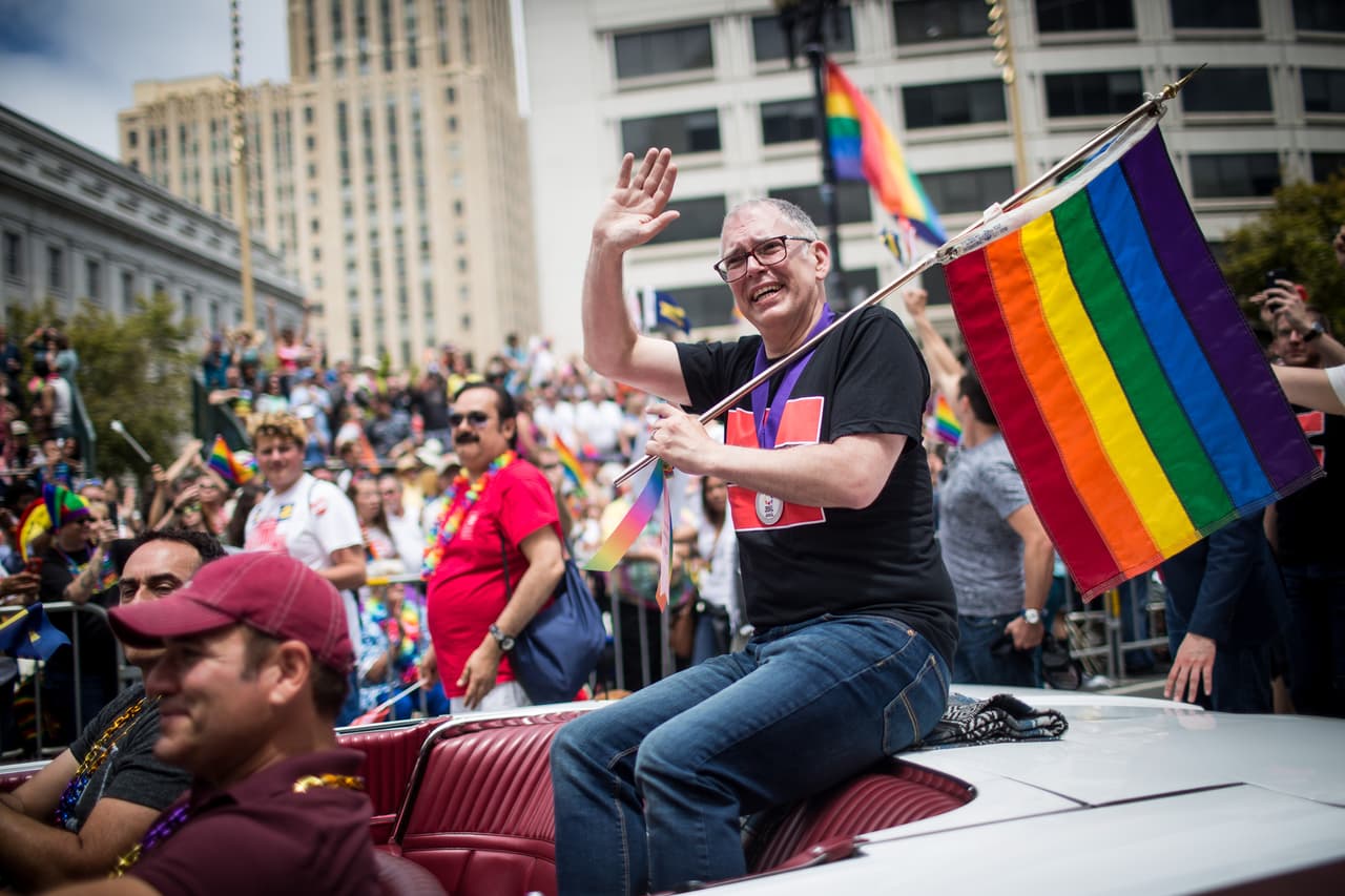 Cientos salieron a las calles de San Francisco para celebrar el Orgullo Gay.