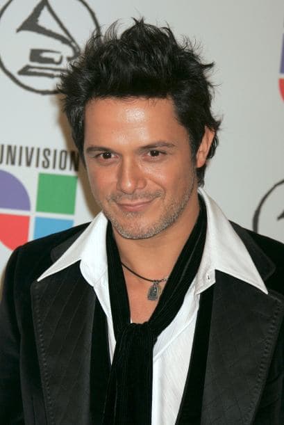 Para el año 2005 ganó dos premios en las categorías Grabación del Año y Canción del Año por 'Tu No Tienes Alma'.