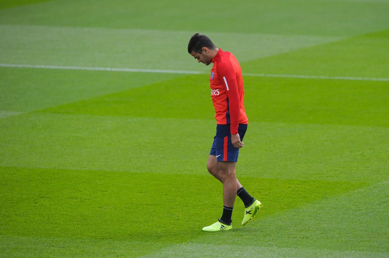 El último de la lista de 4 es Ben Arfa, que ya no tiene lugar en el plantel de Unai Emery.