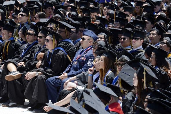El presidente lamentó que haya miembros en el Congreso que rechazan "automáticamente" las evidencias científicas del cambio climático.