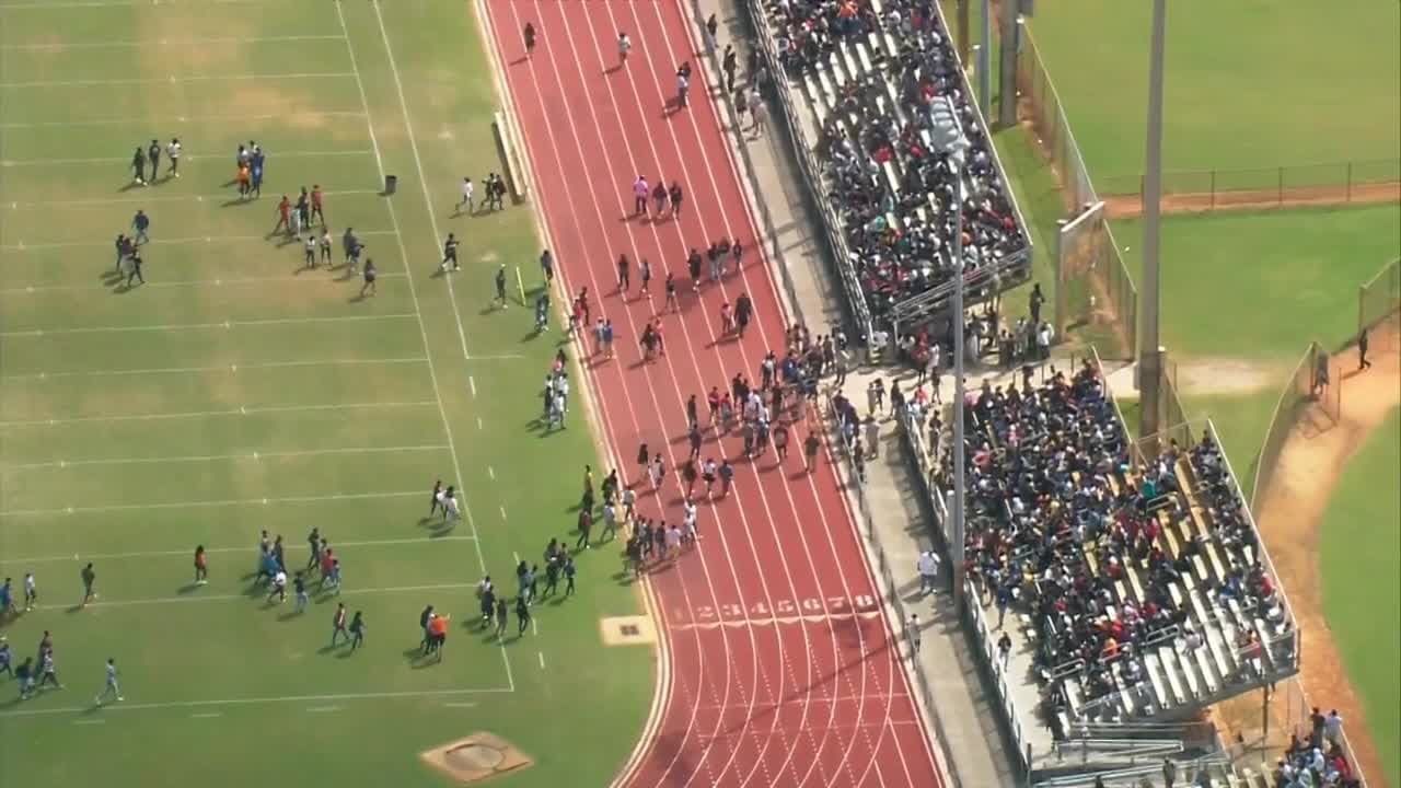 Desalojan tres secundarias del condado Broward por amenaza de bomba
