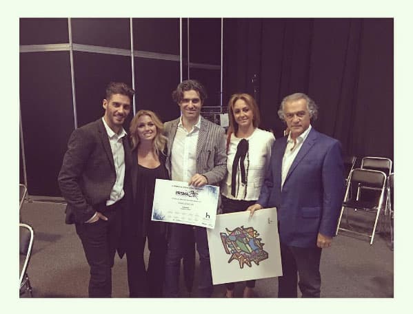 <b><a href="http://www.univision.com/temas/erick-elias">Erick Elías</a></b> tiene un hermano muy guapo, se parecen mucho.