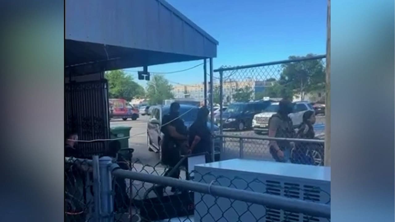 Operativo de ICE en supermercado hispano deja 18 migrantes detenidos y temor en comunidad de Nueva Jersey