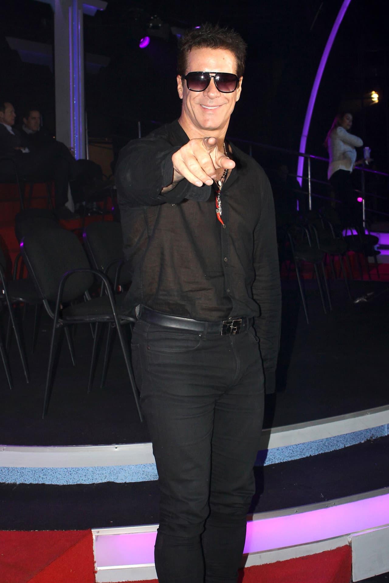 "Me siento muy halagado de 
<b><a href="https://www.univision.com/famosos/fernando-carrillo-no-fue-el-unico-una-empleada-domestica-de-eugenio-derbez-tambien-lo-empujo-hacia-hollywood-fotos">haberle abierto las puertas</a> a mi queridísimo y trabajadorcísimo Eugenio Derbez</b>, él mismo lo ha dicho que fui yo quien le abrió la puerta o que le dio su primera oportunidad en Estados Unidos", dijo a Televisa Espectáculos el pasado 6 de enero.
<br>