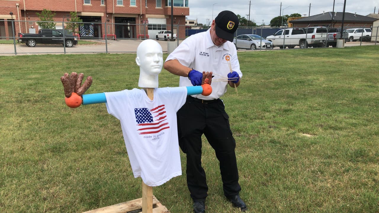 El Departamento de Bomberos de Fort Worth recibió más de 2000 llamadas el 4 de julio del año pasado por fuegos artificiales ilegales.